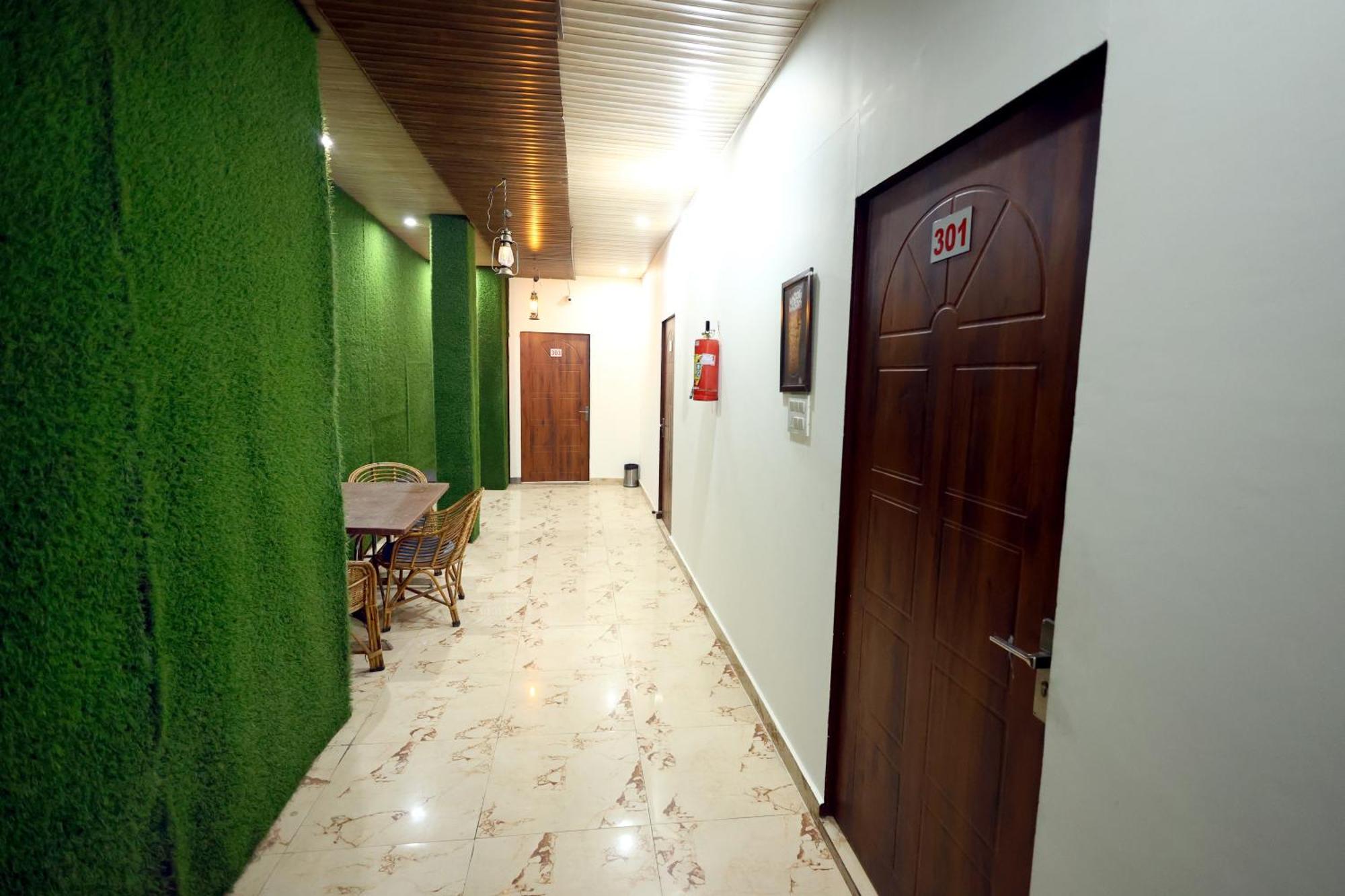 Bhagirathi By Restay Hotels ริชิเคช ภายนอก รูปภาพ