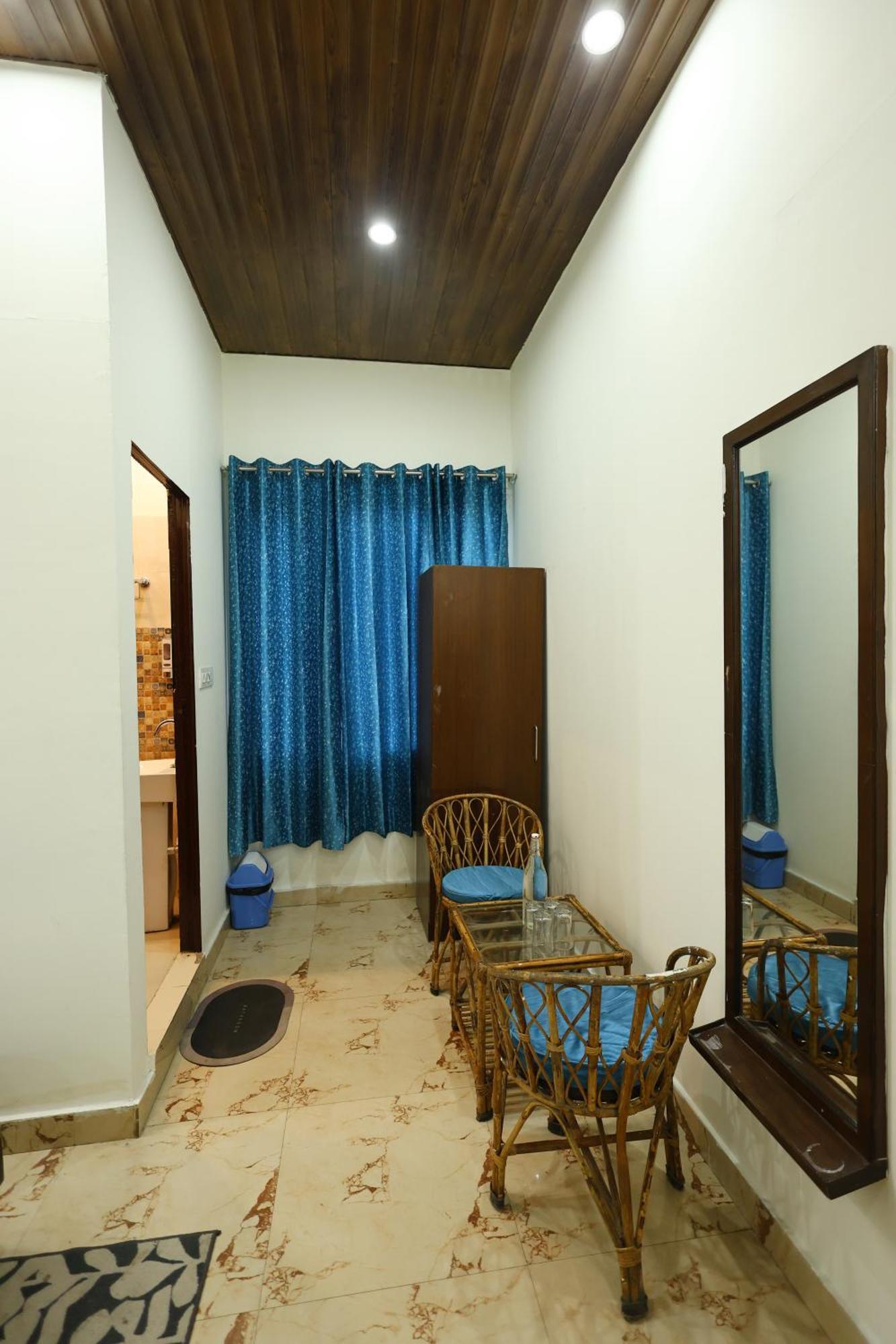 Bhagirathi By Restay Hotels ริชิเคช ภายนอก รูปภาพ