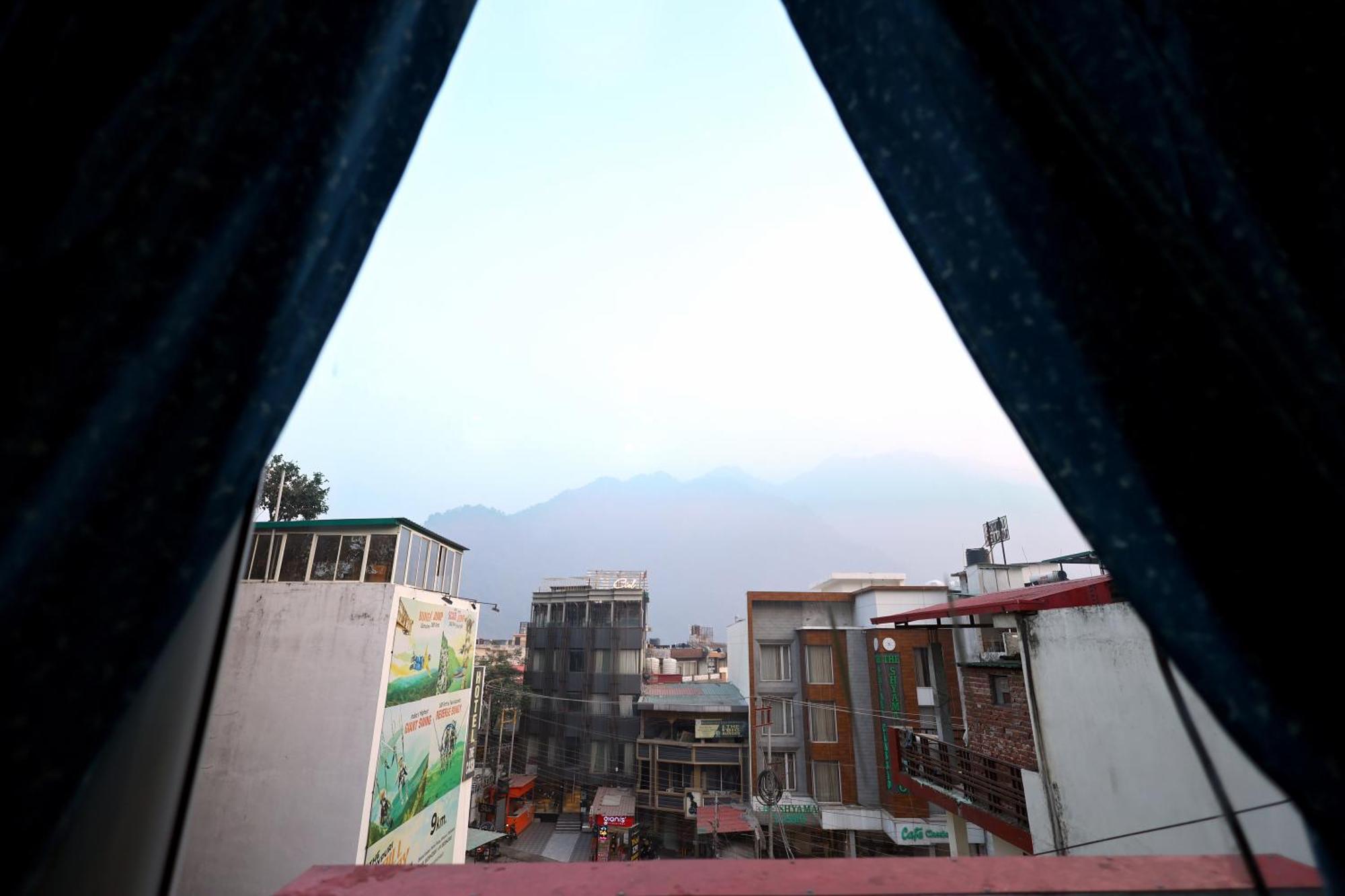 Bhagirathi By Restay Hotels ริชิเคช ภายนอก รูปภาพ